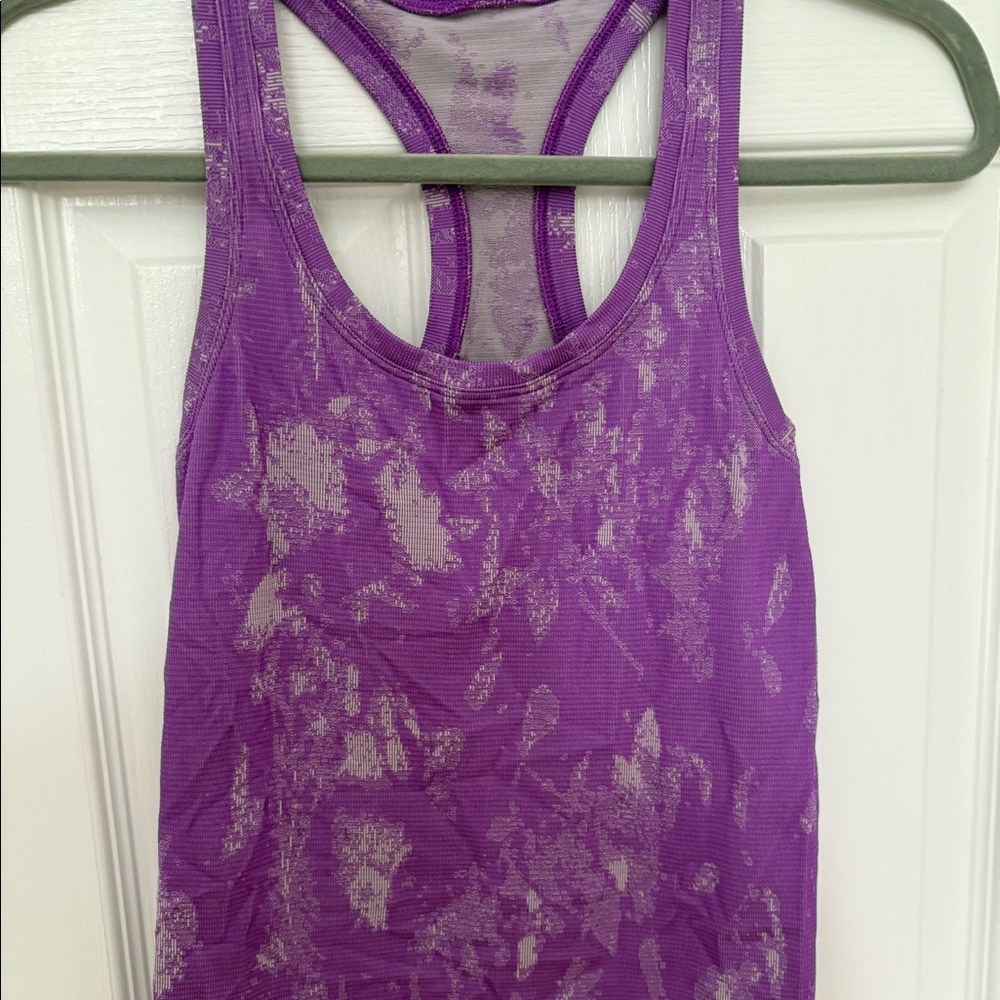 Lululemon “Swiftly Tech Racerback Tank Top 2.0”